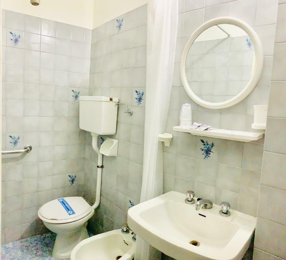 Urania Hotel Fogliano Marina Екстериор снимка